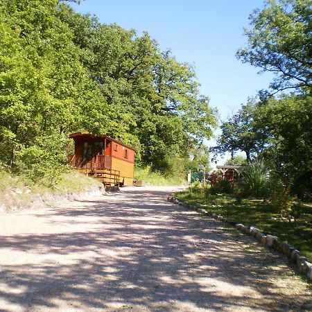Bed and Breakfast Les Roziers - Roulotte Bagnac Zewnętrze zdjęcie