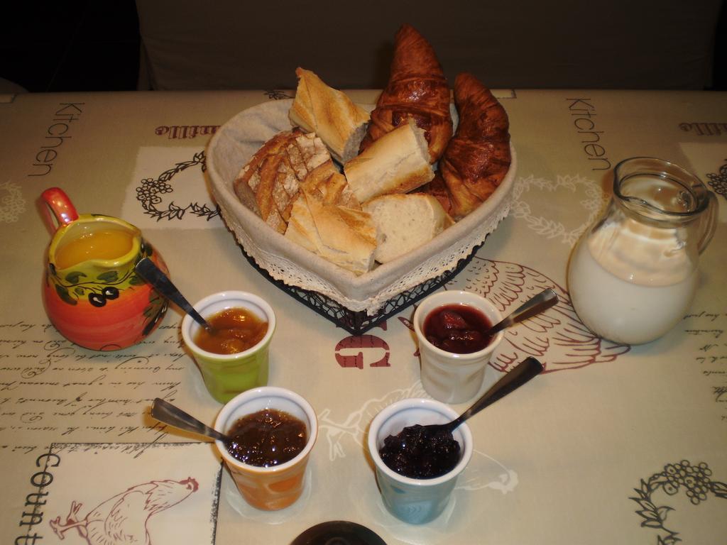 Bed and Breakfast Les Roziers - Roulotte Bagnac Zewnętrze zdjęcie