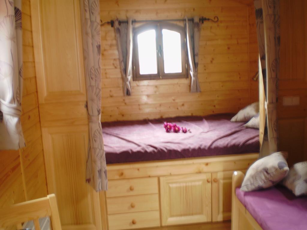 Bed and Breakfast Les Roziers - Roulotte Bagnac Zewnętrze zdjęcie