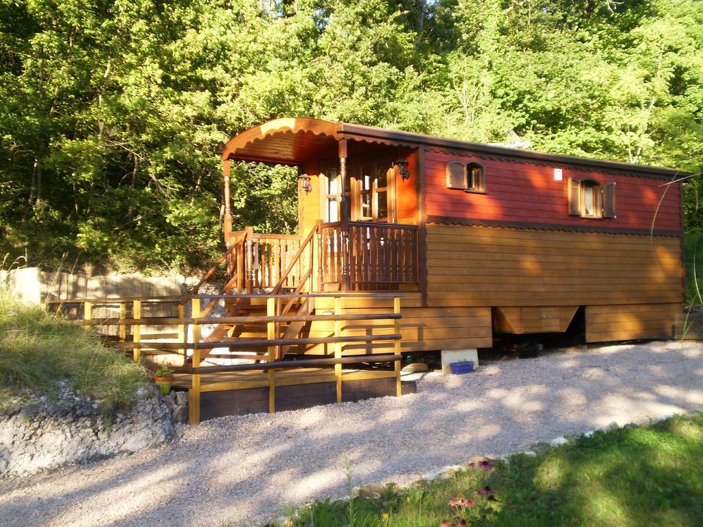 Bed and Breakfast Les Roziers - Roulotte Bagnac Pokój zdjęcie