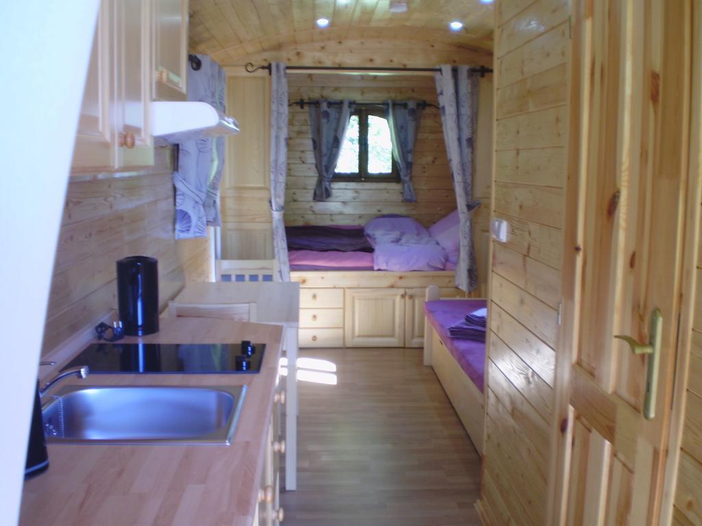 Bed and Breakfast Les Roziers - Roulotte Bagnac Pokój zdjęcie