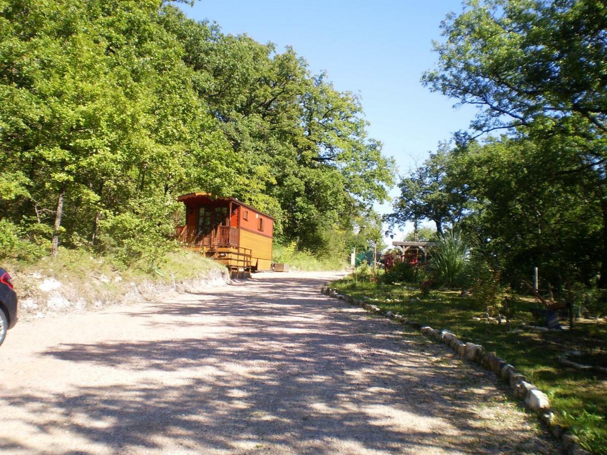 Bed and Breakfast Les Roziers - Roulotte Bagnac Zewnętrze zdjęcie